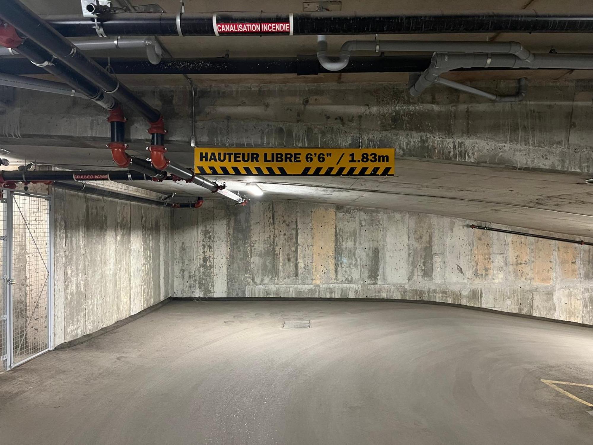 Initial / Wave + Parking / Centre-Ville De Quebec Zewnętrze zdjęcie