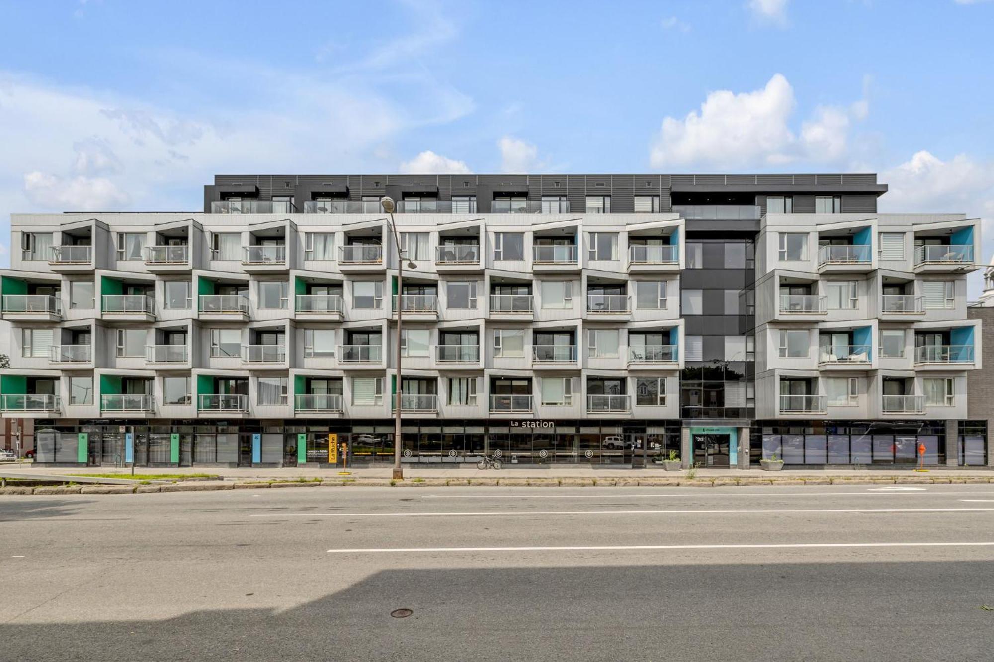 Initial / Wave + Parking / Centre-Ville De Quebec Zewnętrze zdjęcie