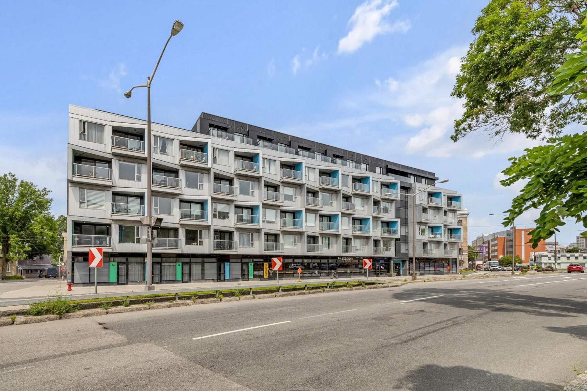 Initial / Wave + Parking / Centre-Ville De Quebec Zewnętrze zdjęcie